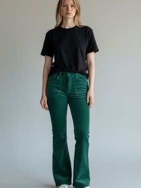 Pilcro Deep Green Mid-Rise corduroys in size 28
